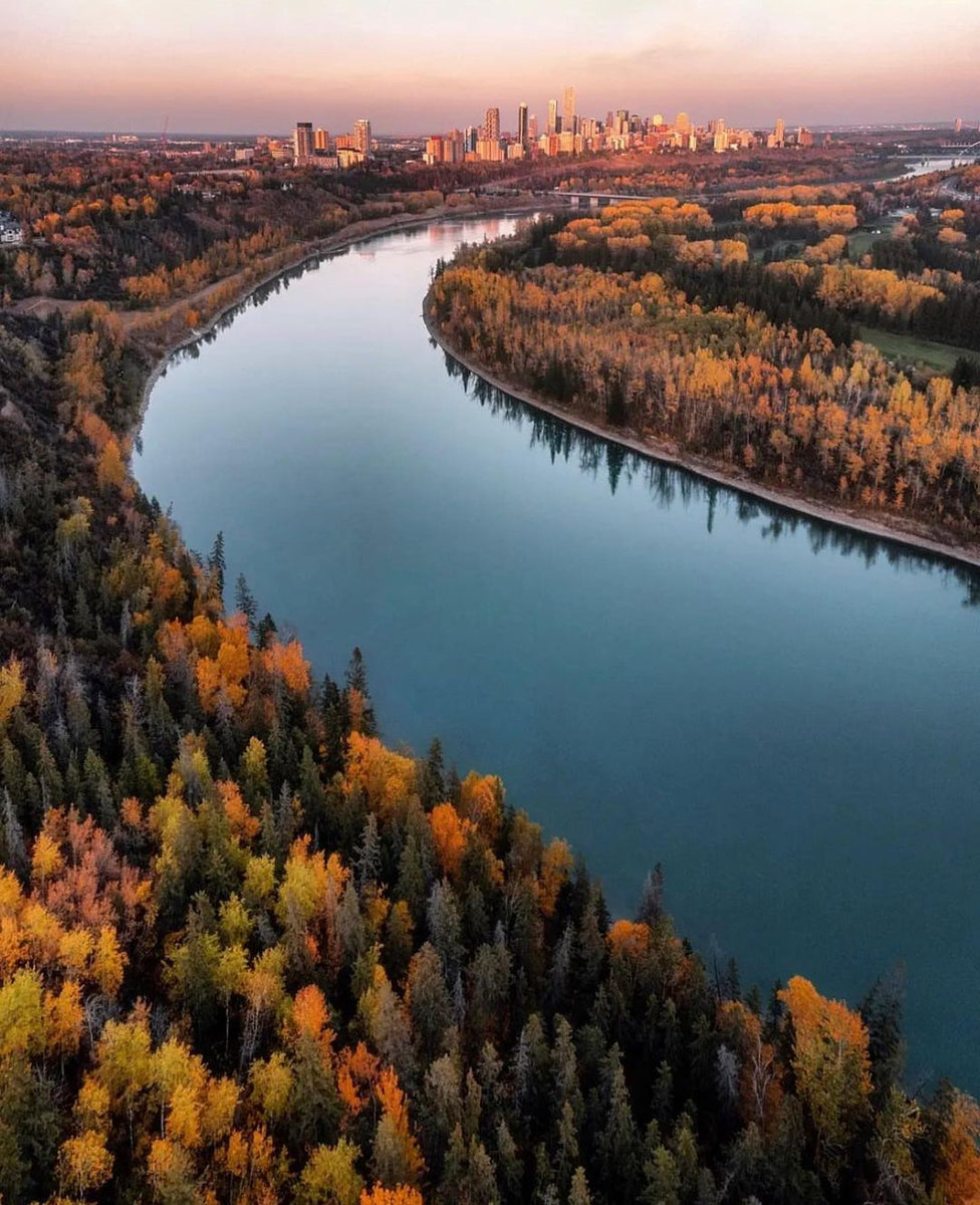 Amazing Canada Places To Travel To This October 2022